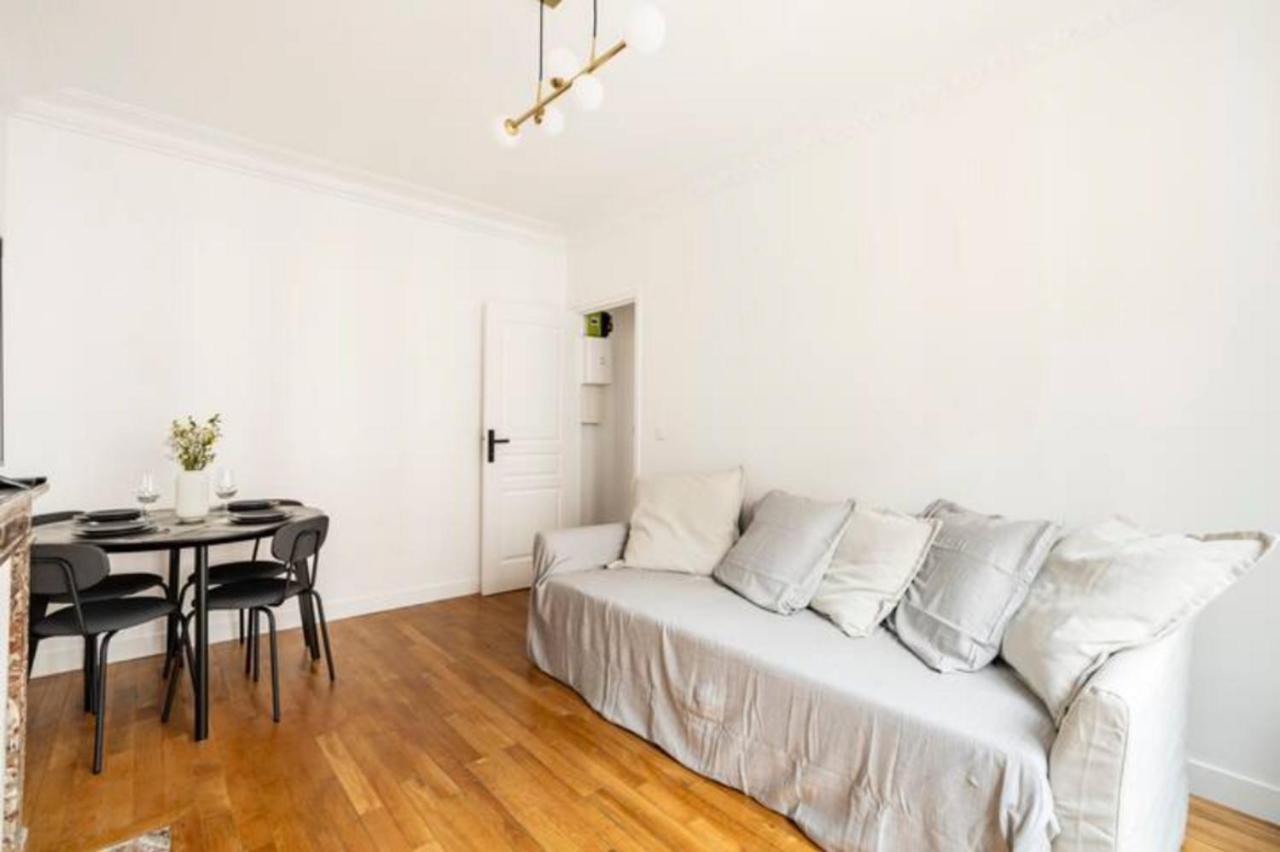 The Square, Paris-Asnieres, Private Apartment With Bedroom And Living Room Asnières Exterior foto