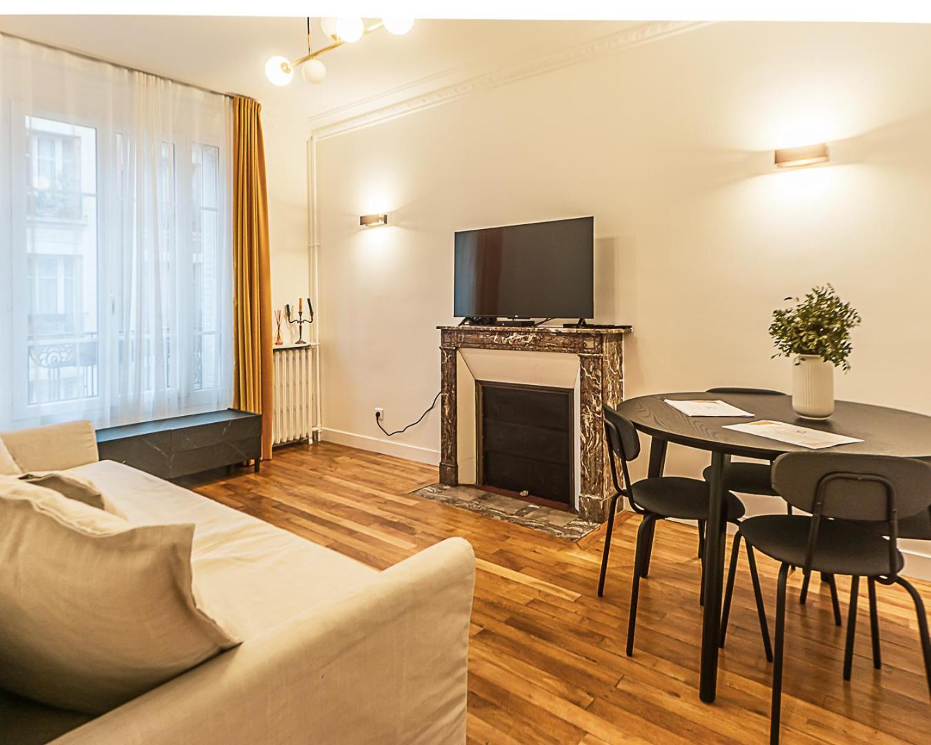 The Square, Paris-Asnieres, Private Apartment With Bedroom And Living Room Asnières Exterior foto